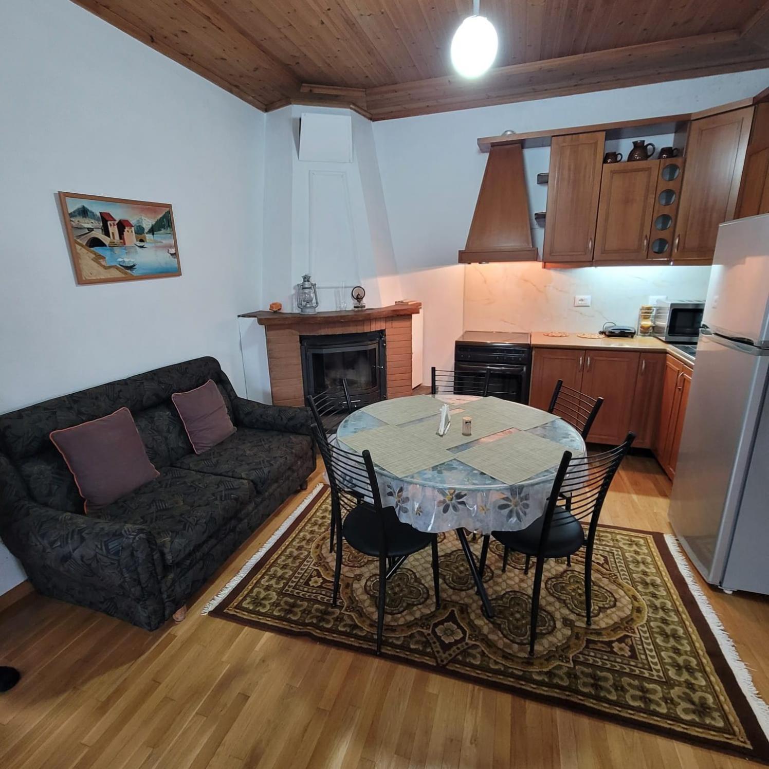 Jona Guest House Gjirokaster Ngoại thất bức ảnh