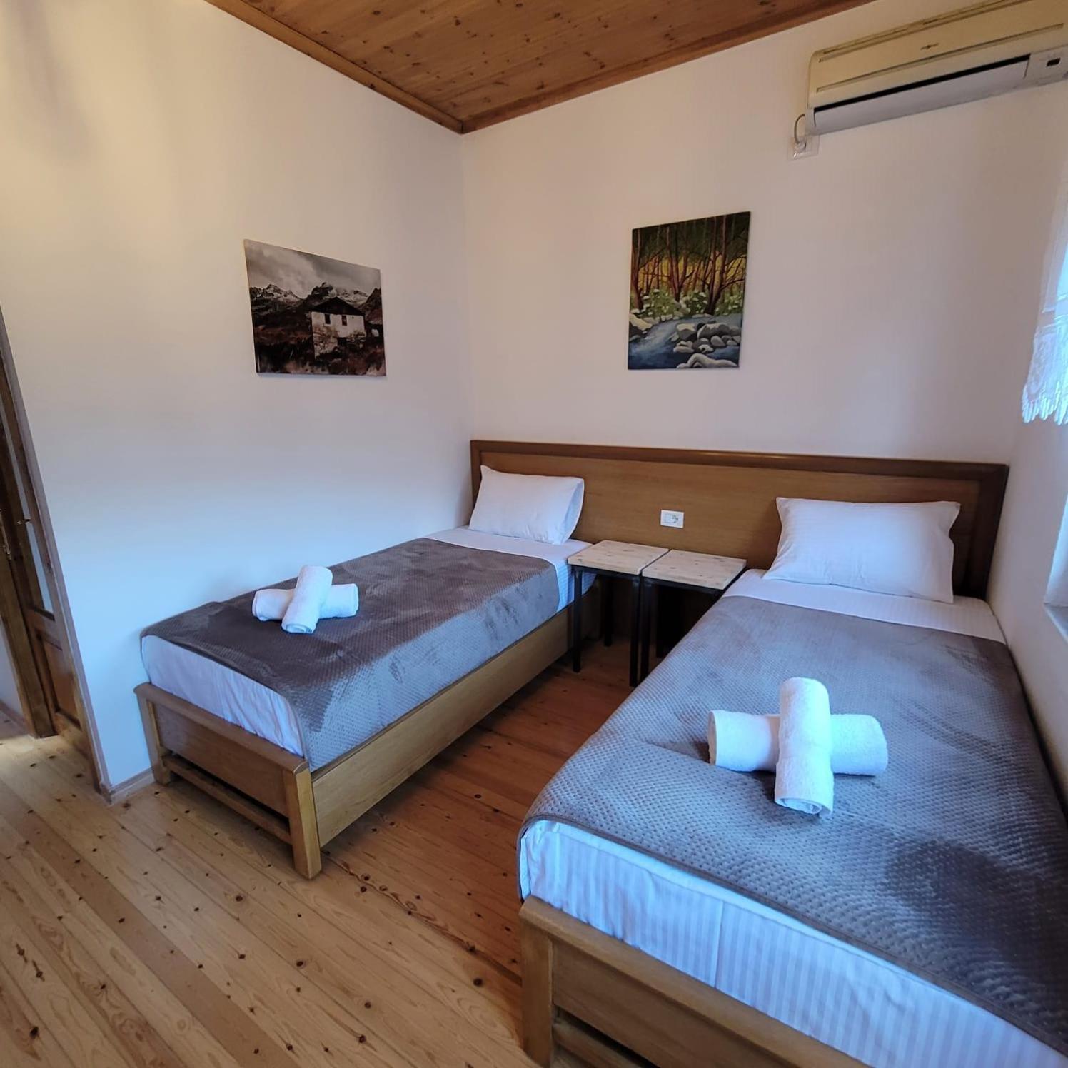 Jona Guest House Gjirokaster Ngoại thất bức ảnh